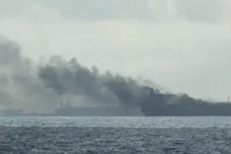 o nava incarcata cu petrol rusesc lovita de o drona in marea neagra autoritatile sunt in alerta 69c509fa063ed