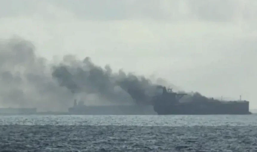o nava incarcata cu petrol rusesc lovita de o drona in marea neagra autoritatile sunt in alerta 69c509fa063ed