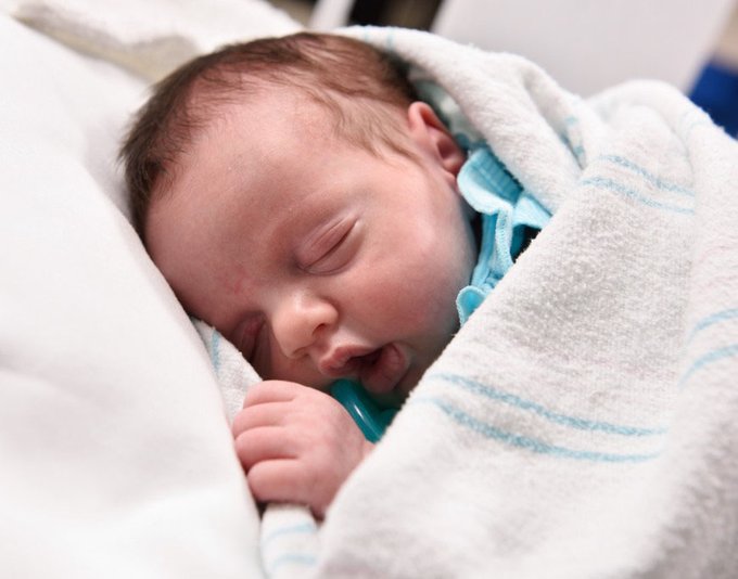 parintii au ajuns sa refuze ingrijirile preventive de rutina pentru nou nascuti 69bea6151aeb4