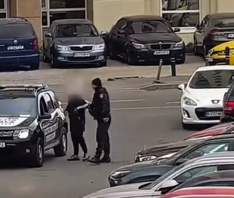 primaria capitalei avertizeaza nu mai dati bani parcagiilor este o metoda de inselaciune 69be4f6224e5e