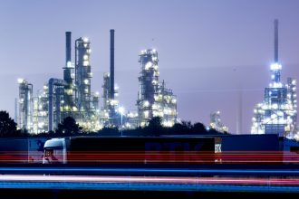 rafinaria ras tanura lovita de un proiectil necunoscut 69a817cbb46f8