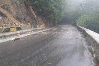 restrictii de circulatie pe valea oltului timp de trei luni traficul pe dn7 va fi oprit periodic intre ramnicu valcea si vestem 69b7c2a2256e7