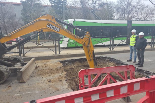 se opreste circulatia pe soseaua mihai bravu intre calea vitan si bulevardul camil ressu asfaltul s a surpat din cauza galeriei de termoficare degradate 69b66e8a0e14d