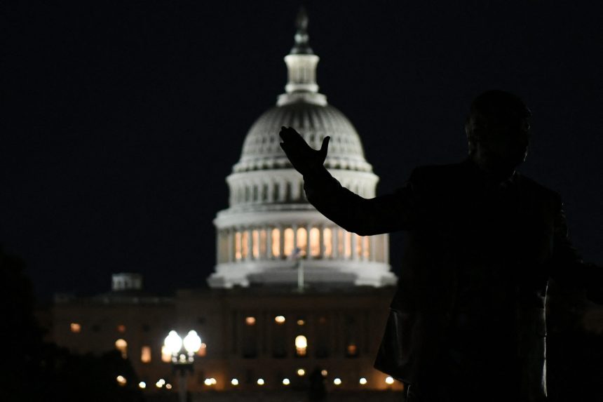 senatorii democrati ameninta cu blocaje si noi voturi privind puterile de razboi daca oficialii administratiei refuza sa participe la audieri publice 69af6291af202