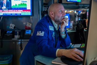 the 100 oil playbook how pro investors are investing around this energy shock 69aef3a7bd0d1