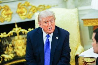 trump si a intrerupt discursul despre razboi pentru a vorbi despre perdele si proiectul salii de bal 69a5d003ad3e4
