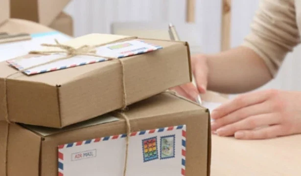 ue va introduce o taxa de manipulare pentru coletele mici din afara blocului comunitar 69c6cbfa027e7