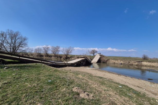 un pod s a surpat in judetul covasna 69c272d76724f