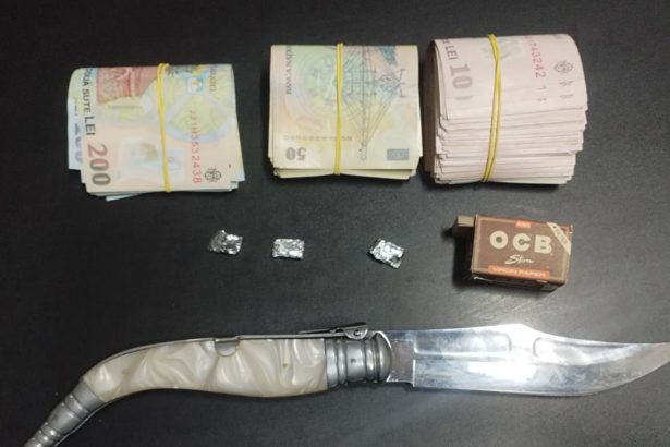 un tanar prins in mangalia cu substante interzise bani dar si un briceag 69c257c89de5f