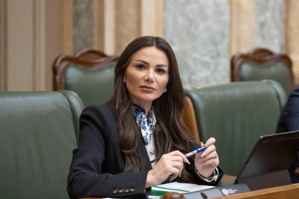 Valentina Aldea, senatoare de București, în contextul procesului câștigat împotriva Antena TV Group la Tribunalul București
