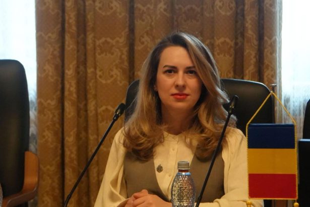 Dumitrița Albu în Parlamentul României, în timpul dezbaterilor tensionate privind bugetul de stat pe anul 2026