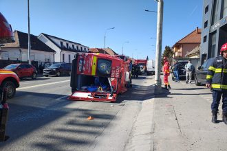 update ambulanta smurd si o masina implicate in accident pe o strada din sibiu plan rosu activat 69ac20a758e64