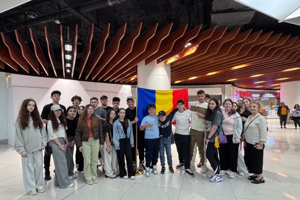 update avionul care i a adus acasa pe elevii romani aflati in vacanta la dubai a aterizat la bucuresti 300 de copii inca sunt in atentia autoritatilor consulare 69aaec93036f2