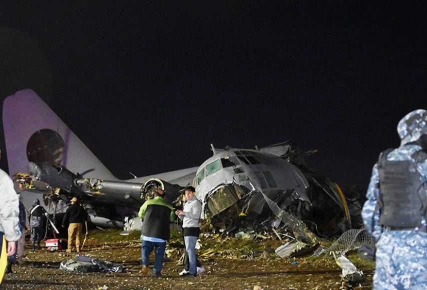 ziua in care a plouat cu bani un avion militar bolivian care transporta bani s a prabusit raspandind milioane de bancnote pe pamant 69a6b5b868569