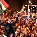 Susținîtorii Tisza sărbătoresc în stradă victoria