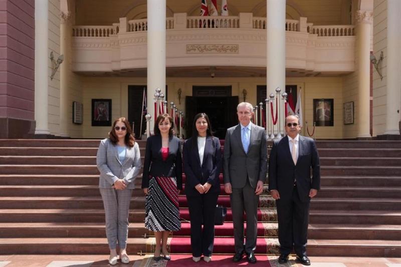 Principele Radu al României la Universitatea Britanică din Egipt, în cadrul unei vizite dedicate diplomației regale și relației istorice dintre București și Cairo.