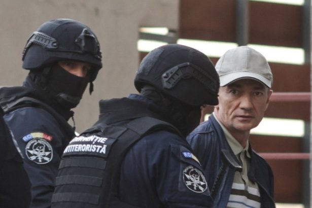 alexandru balan ar urma sa fie extradat vineri in republica moldova va fi escortat de politia romana 69e9cc60bb0c2