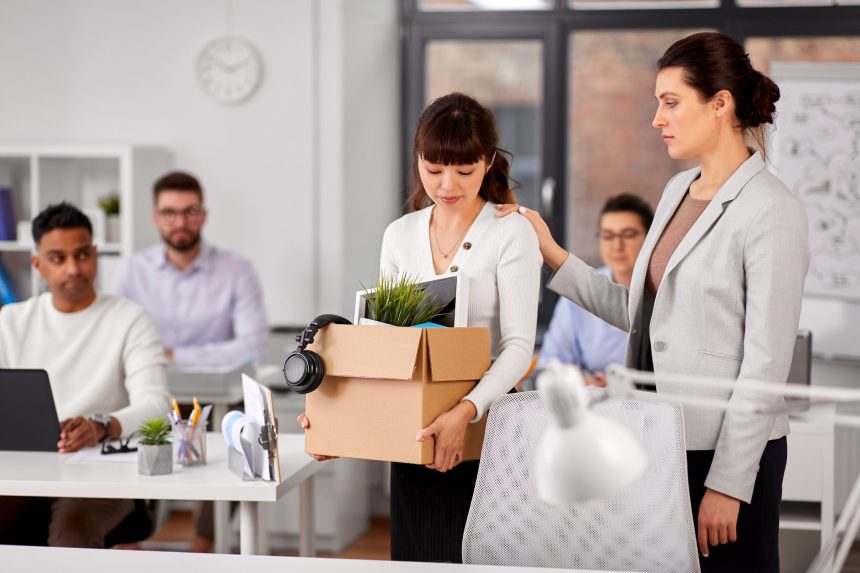 angajatii microsoft indemnati sa plece de bunavoie din companie gigantul taie din posturi si schimba politica de recompensare 69eb0d875e2ae