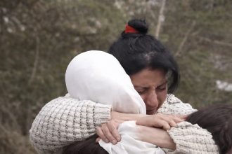 armistitiul din liban aduce speranta dar nu si siguranta oamenii se intorc in orase distruse si se tem ca luptele pot reincepe oricand 69e21cbe86cd8