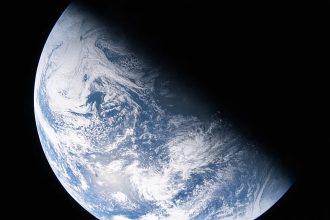 astronautii misiunii artemis ii se pregatesc de revenirea pe pamant dupa un zbor istoric in jurul lunii 69d8997a1b315