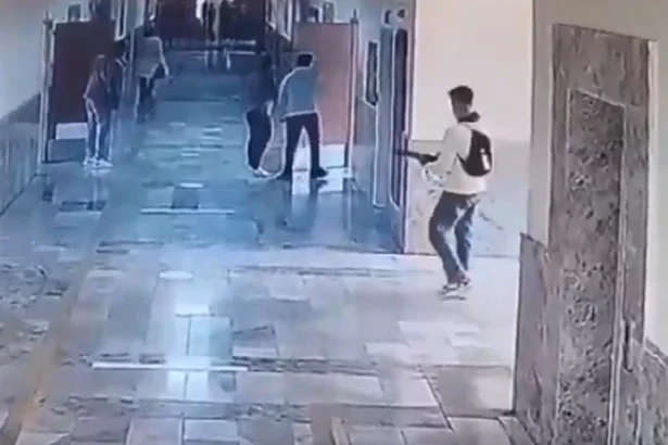 atac armat intr un liceu din turcia un fost elev a ranit cel putin 16 persoane inainte sa se sinucida 69de2e0a0fe3f