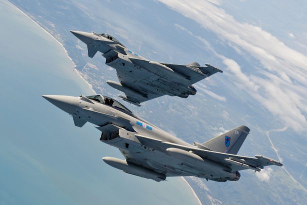 bae systems testeaza o solutie low cost pentru combaterea dronelor pe eurofighter typhoon 69d89e2f518a4