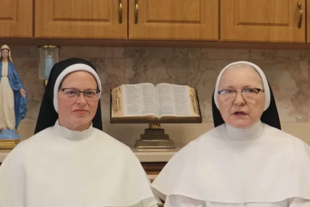 calugaritele catolice risca inchisoarea daca se opun internarii transsexualilor in centrul in care lucreaza 69dca6bbaaa6d