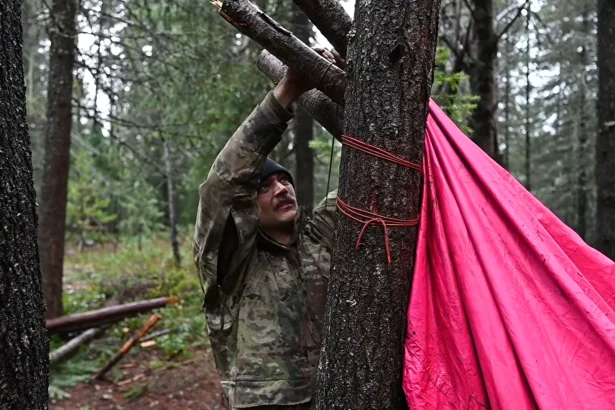 cum sunt antrenate fortele americane de elita pentru a supravietui in spatele liniilor inamice video 69d36aaea410b