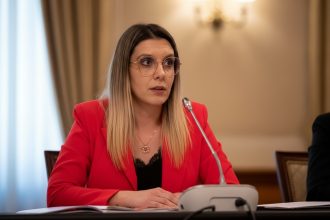 edited diana buzoianu circul si populismul domina politica 69e3301e7d42e