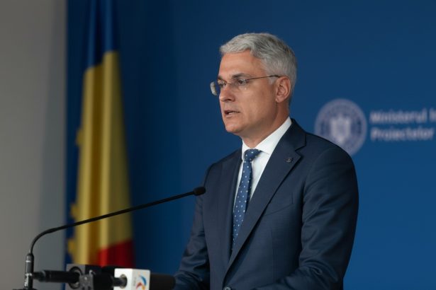 edited dragos pislaru avertizeaza romania nu mai are nevoie de politicieni care isi flexeaza muschii ca sa dea bine la partid 69cfd0b7c817e