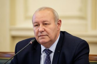 edited fenechiu pnl n as exclude o discutie cu aur dar prima optiune este psd 69ef1952e7534