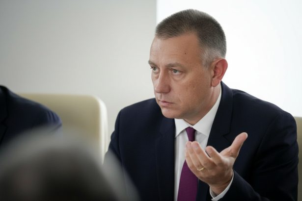 edited fifor ne pare rau ca va incurcam domnule bolojan 69e86834368aa