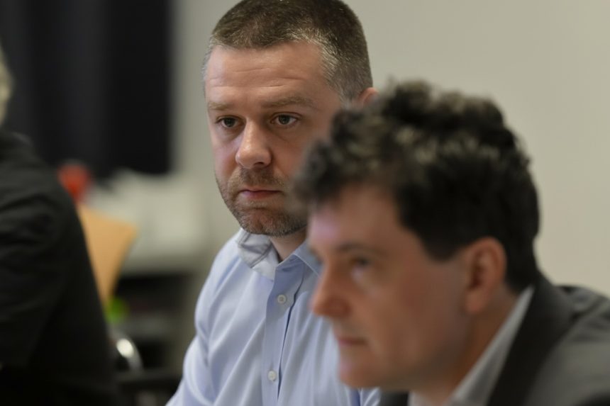 edited gandul ciprian ciucu avertizeaza ca peste 200 de milioane de euro din fonduri ue sunt in pericol la primaria capitalei 69d509e494a18