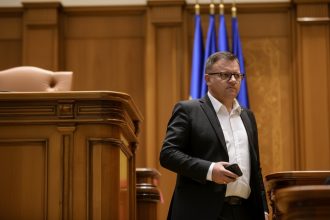 edited marius budai unii colegi de la pnl si usr au descoperit un nou pericol pentru romania scaunele din guvern ar putea fi rearanjate 69d5fa1475bda