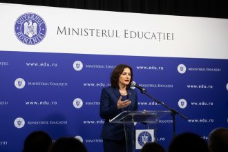 edited nou set de programe scolare pentru elevii de liceu aprobat de ministerul educatiei 69f37ad752b43