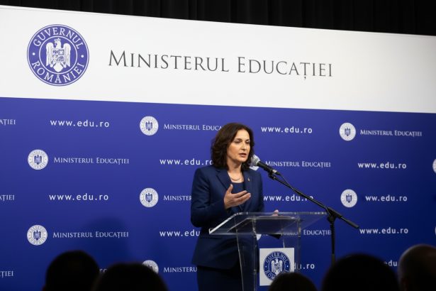 edited nou set de programe scolare pentru elevii de liceu aprobat de ministerul educatiei 69f37ad752b43