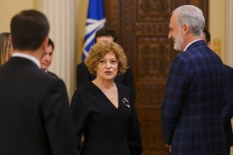 edited oana gheorghiu remin sa este in insolventa de doar 17 ani companie care apartine 100 statului roman si care a fost mereu administrata doar de catre oamenii pusi de statul roman 69e8f97c2574f