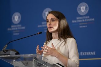 edited oana toiu declasificam peste 5 000 de dosare diplomatice printre ele alegerile din mai 1990 mineriadele vizita regelui mihai corespondenta cu urss 69f3a186ae7d8
