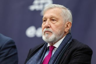 edited parlamentul a adoptat proiectul de lege prin care 2027 devine anul ilie nastase 69ccf916dfc60