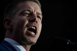 edited peter magyar explica aversiunea fata de liderul aur george simion a dansat pe mormintele stramosilor nostri iar liderul udmr a participat la campania de minciuni impotriva mea 69dd07efdac66