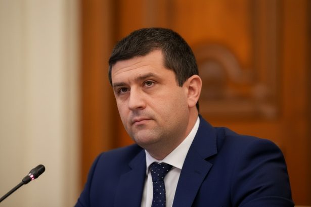 edited radu miruta cinci loturi de autostrada din a7 si a8 risca sa piarda finantarea 69efbfc4045c6