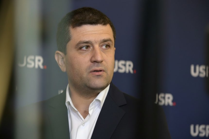 edited radu miruta despre drone si modernizarea armatei romane armata trebuie sa deprinda priceperea de a lucra cu software care coordoneaza o drona 69e9ee3feba7c