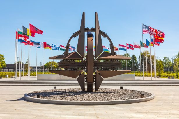 europa accelereaza un plan de folosire a structurilor nato in cazul in care sua se retrag 69e3292171229