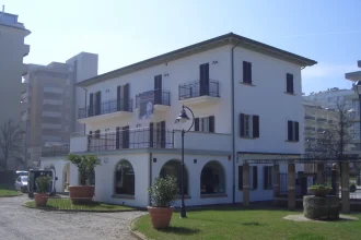 fosta casa de vacanta a lui mussolini a ajuns din nou in proprietatea statului accesul sustinatorilor fascisti la proprietate blocat 69d11e5aa61b2