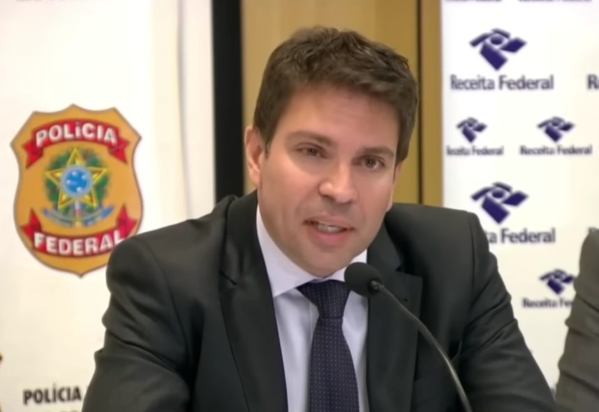 fostul sef al serviciilor secrete din brazilia a fost arestat in sua de agentii serviciului de imigrare 69ddca5eb05ba