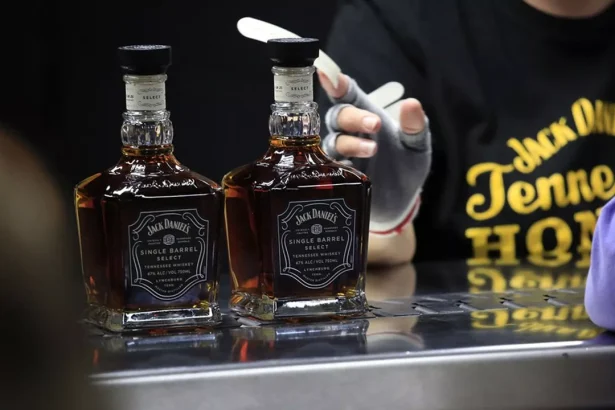fuziunea de miliarde din industria whisky ului anulata pernod ricard si brown forman nu s au intele 69f268881440a