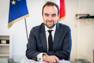 guvernul francez vrea sa limiteze castigurile distribuitorilor de carburanti pentru a opri scumpirile 69df8a36c9f39