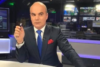 Rareș Bogdan reacționează public față de închiderea Realitatea Plus și denunță o decizie pe care o consideră politică