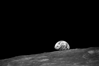 inel de panouri solare in jurul lunii pentru alimentarea continua a pamantului 69d9cc8c3953a