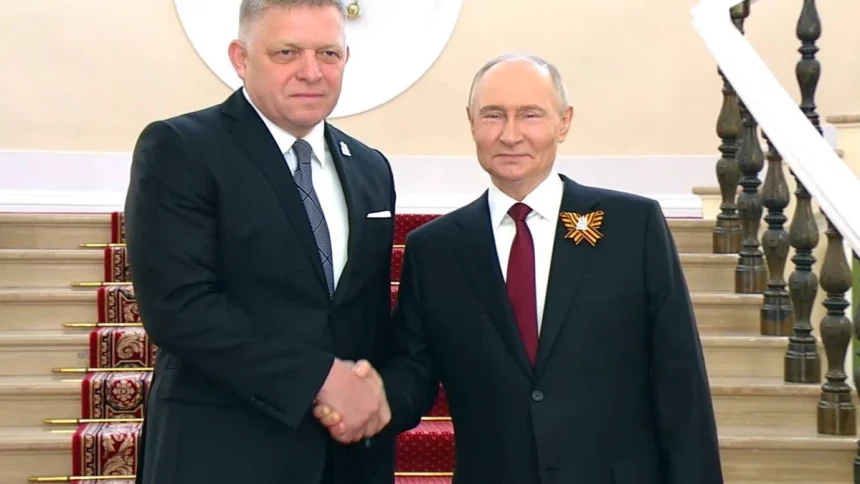 letonia si lituania ii interzic premierului din slovacia sa treaca pe deasupra lor spre moscova 69e4b0925b362